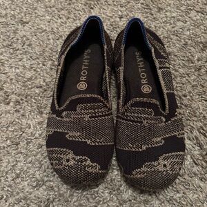 Kids size 12 Rothy’s
